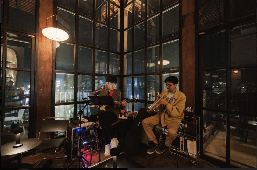  Upper 5th Rooftop Bar