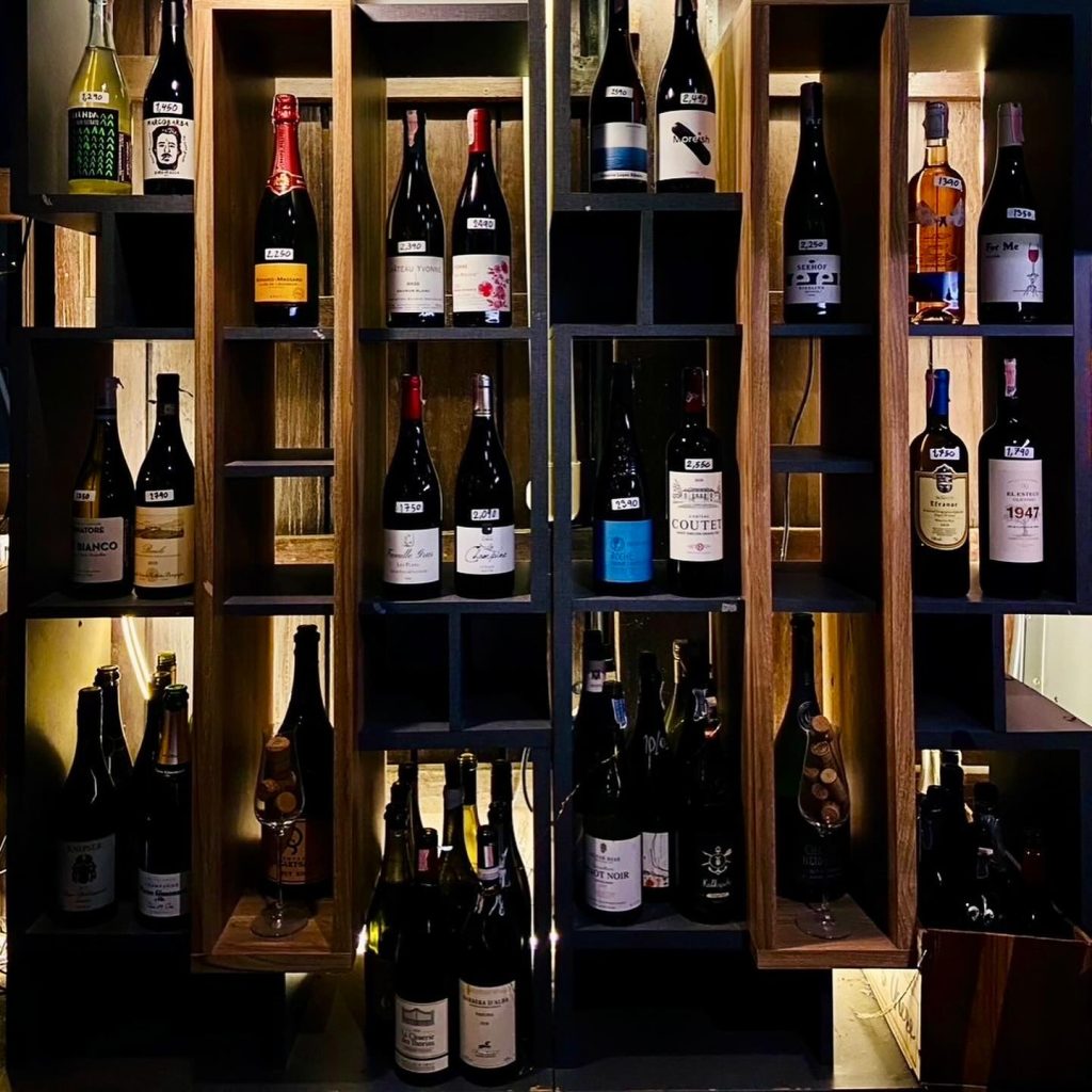 CRU 2nd floor wine bat